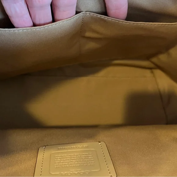 Coach Kleo Carryall Shoulder Bag Chalk White Smooth Pebble Leather Free Shipping - Picture 14 of 16